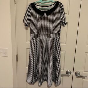 Black and White Houndstooth Dress WITH POCKETS!